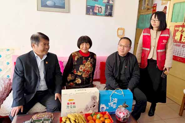 九九重陽傳暖意——客運公司黨總支開展重陽節慰問活動